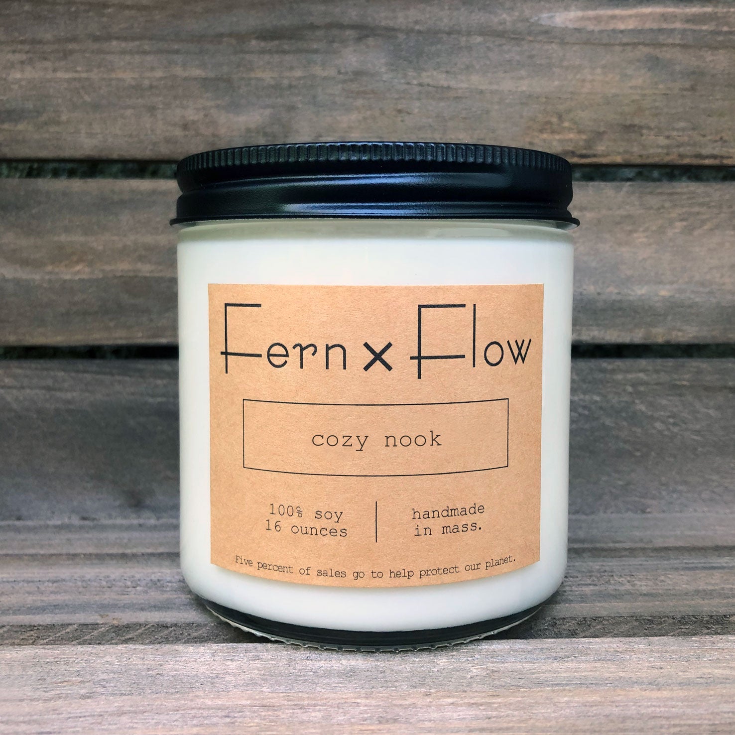 http://www.fernxflow.com/cdn/shop/products/16oz-fernxflow-cozy-nook-scented-soy-candle.jpg?v=1695951365